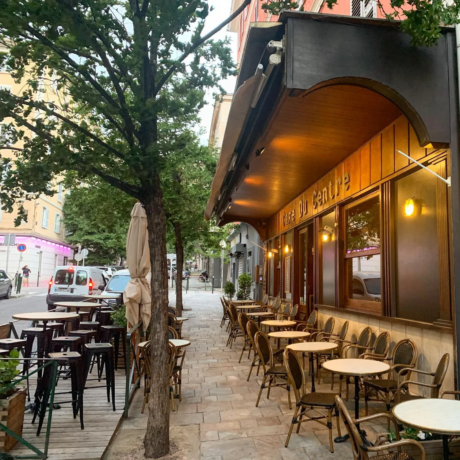 Le cafe du centre restaurant Bastia