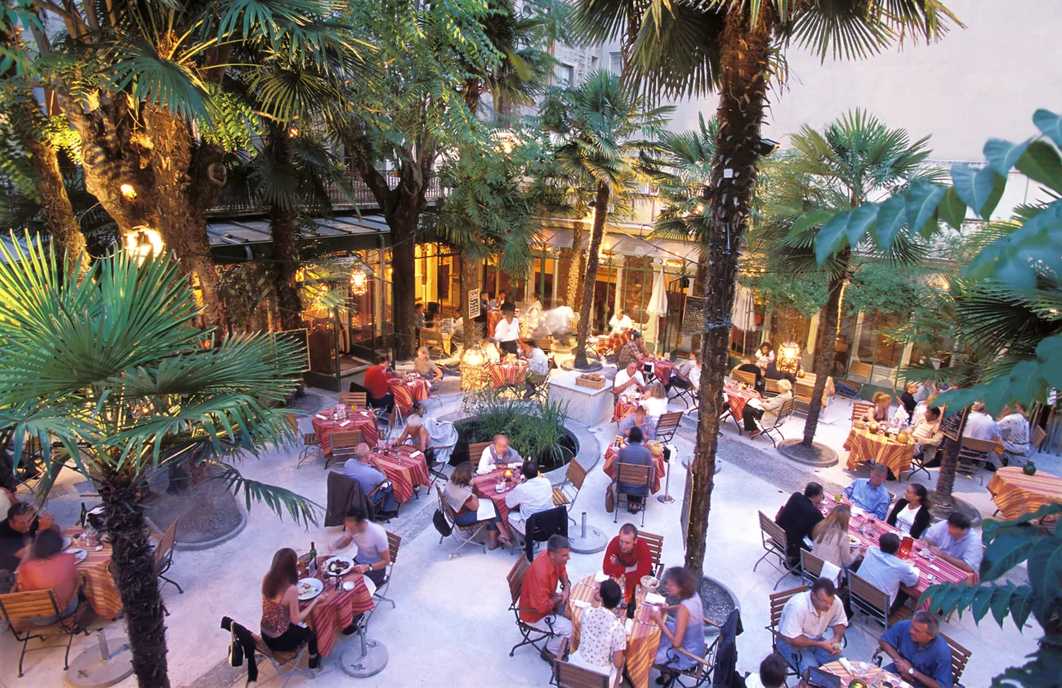 Les Bains restaurant Montpellier