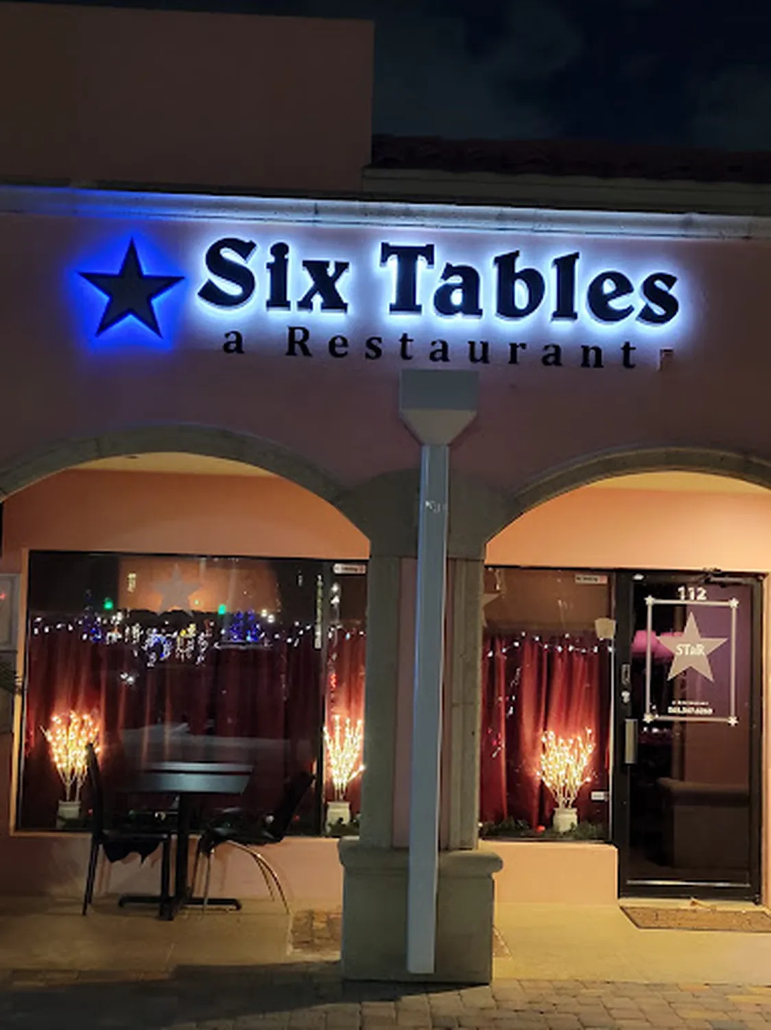 Six tables restaurant Boca Raton