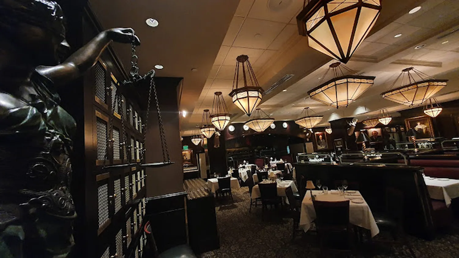 The capital grille restaurant Boca Raton