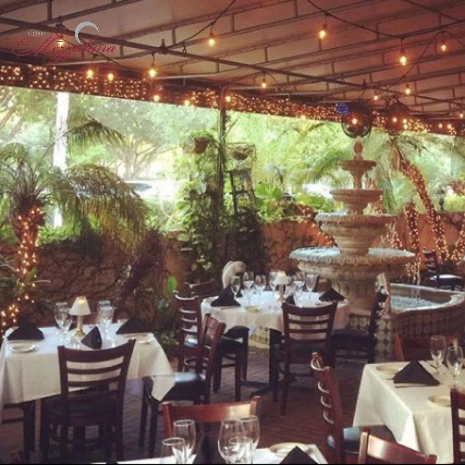 BISTRO MEZZALUNA Restaurant Fort Lauderdale