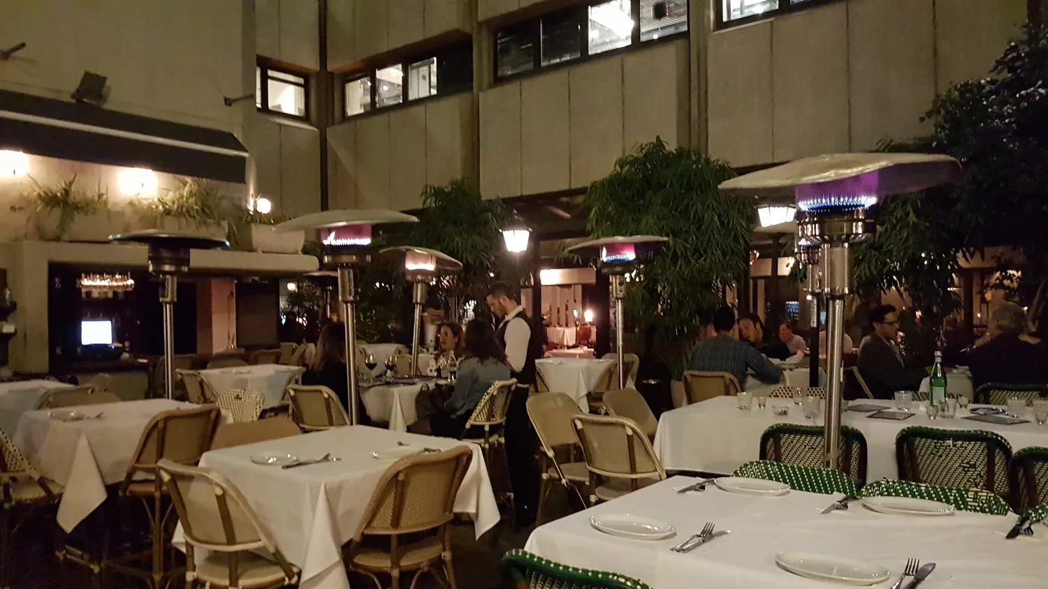 SOCIAL CLUB Restaurant Jaffa