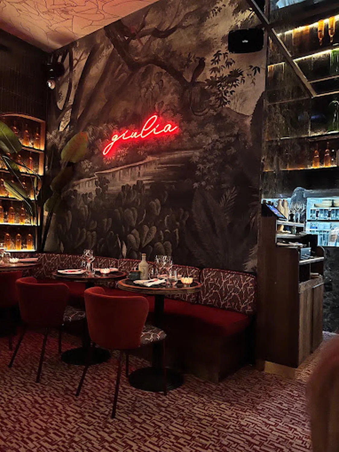 Giulia restaurant Paris