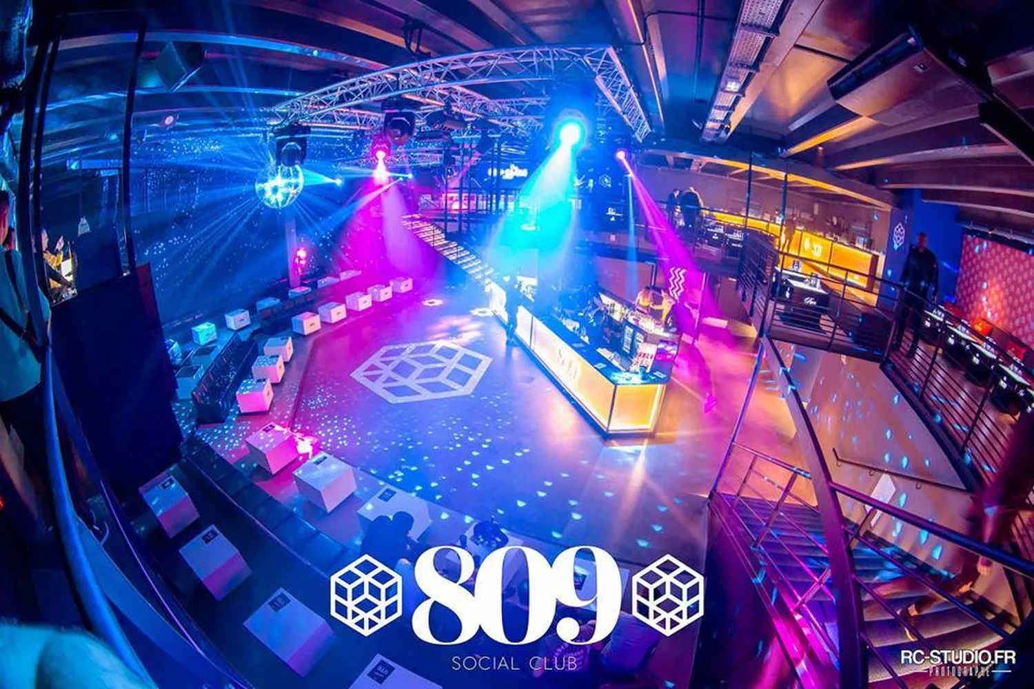 809 club social La Garde