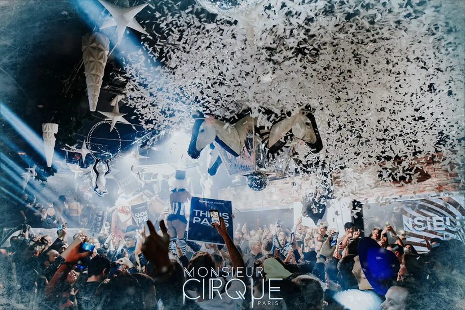 Monsieur Cirque nightclub Paris