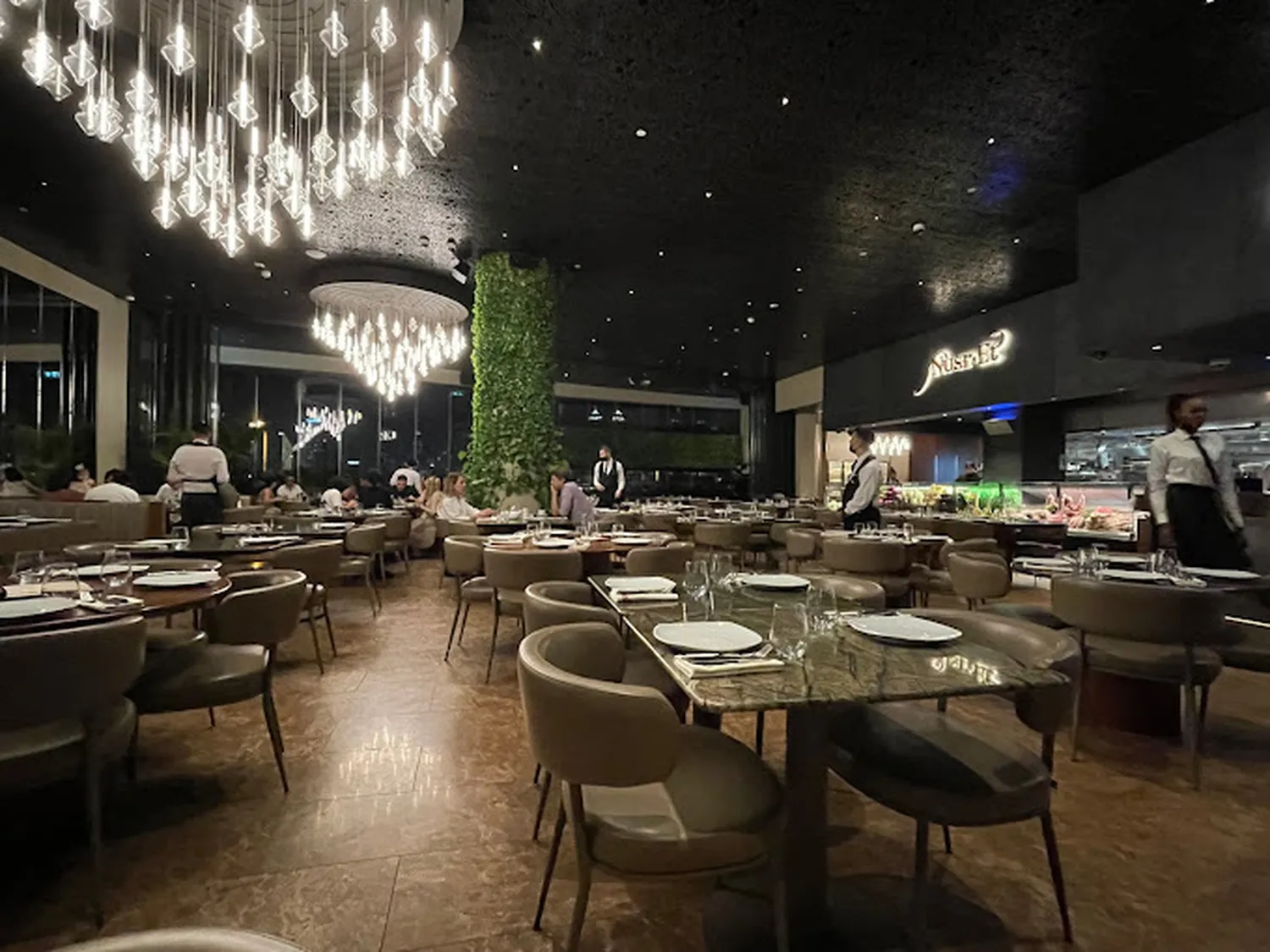 Nusr-Et steakhouse Dubai