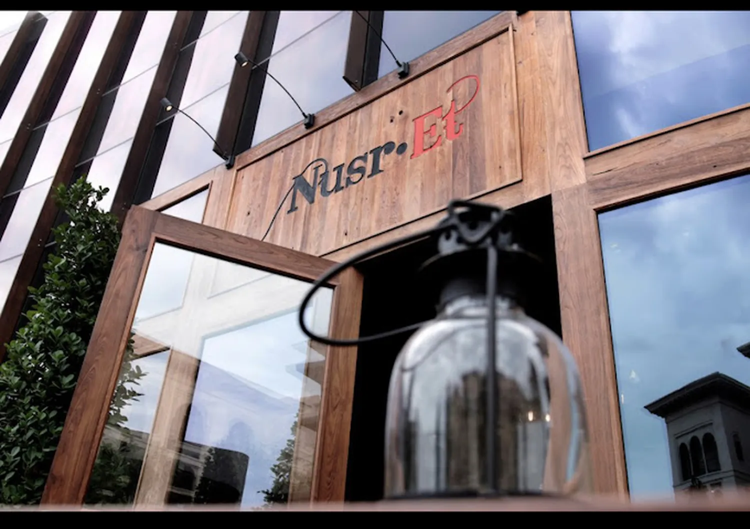 Nusr-Et steakhouse Dubai