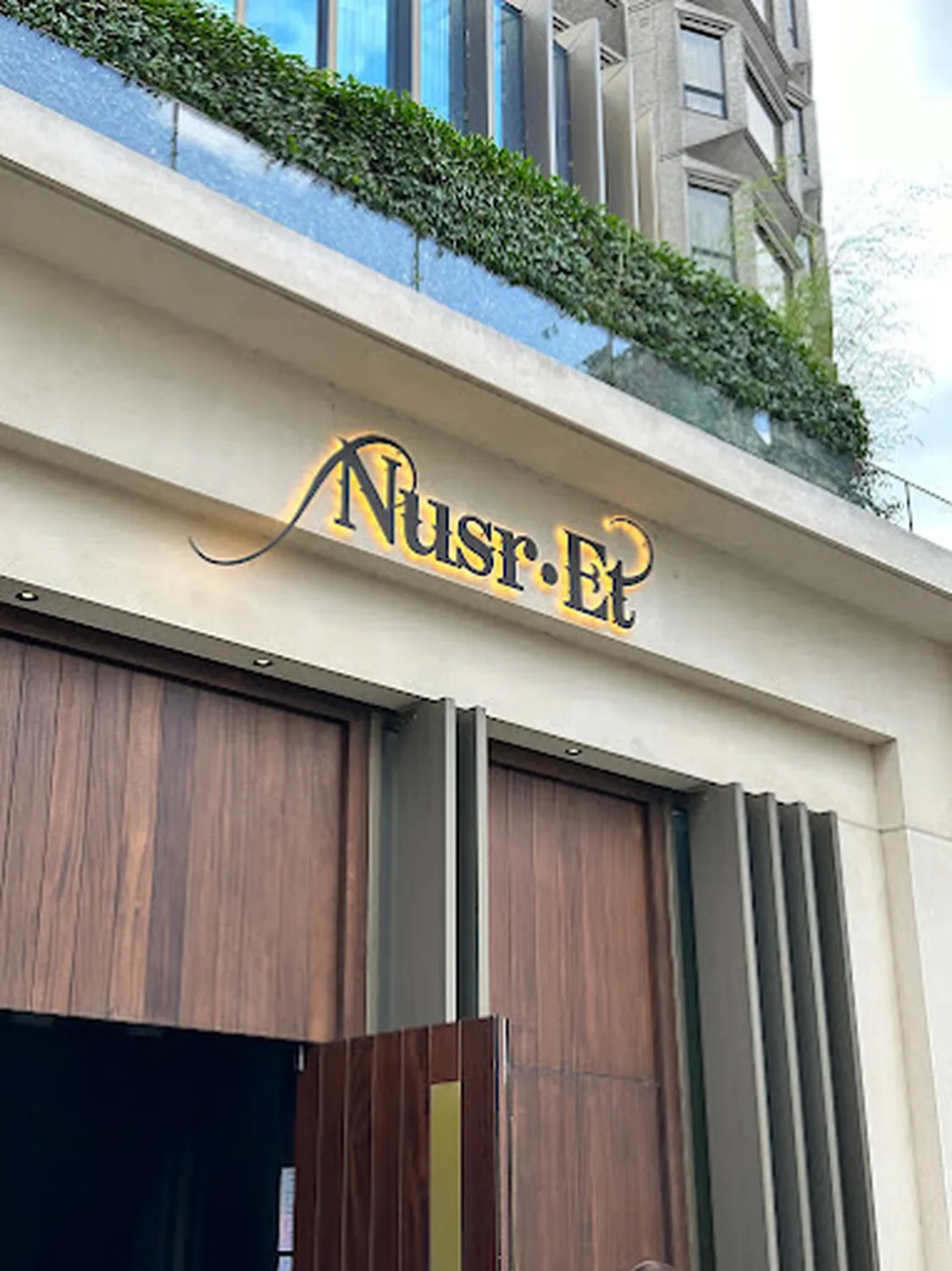 Nusr-Et steakhouse London