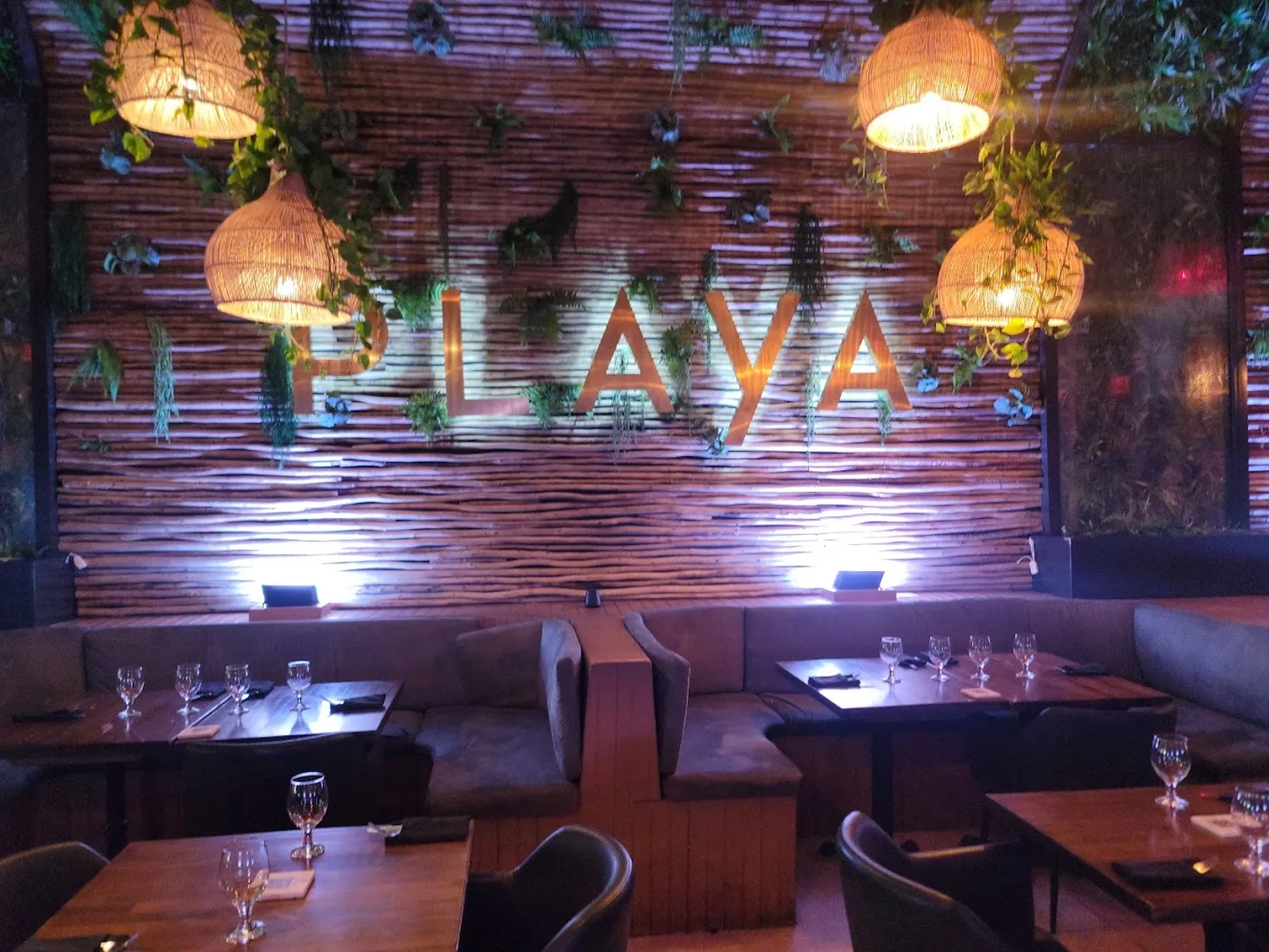 Playa restaurant Miami Beach