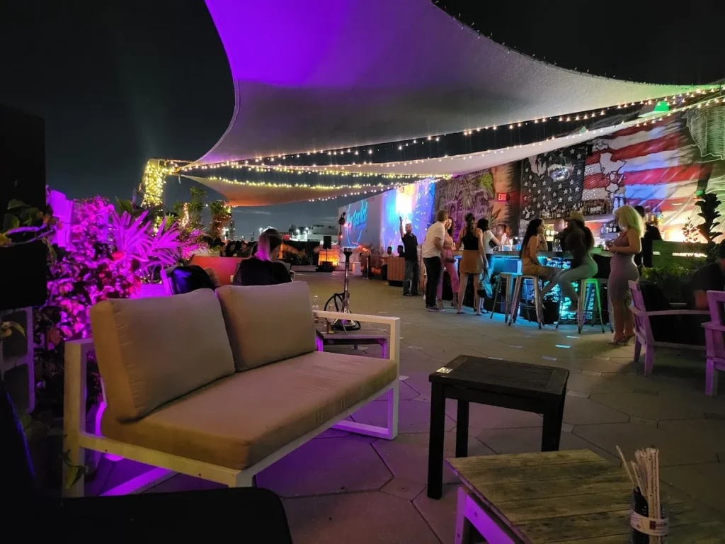 Reservation at SKY YARD rooftop Miami Beach KEYS