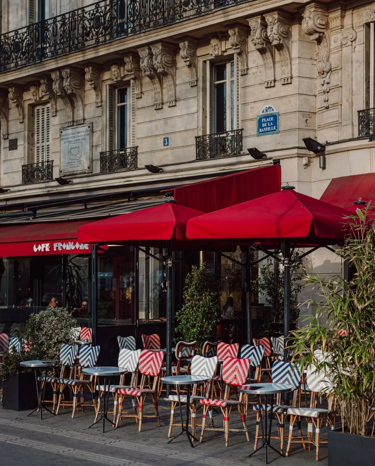 Café Français restaurant Paris