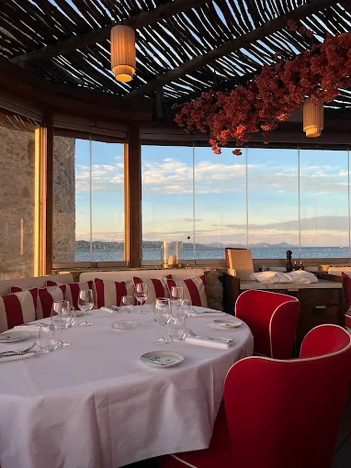 Cherry restaurant St. Tropez