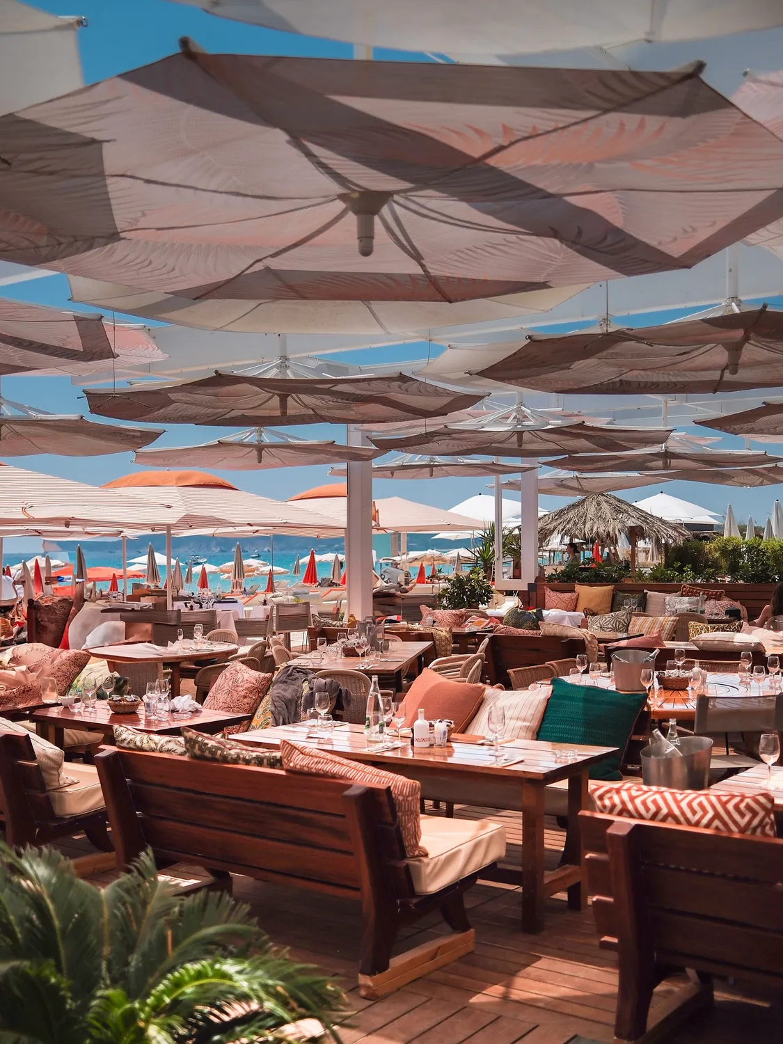 Tahiti Beach restaurant Saint-Tropez