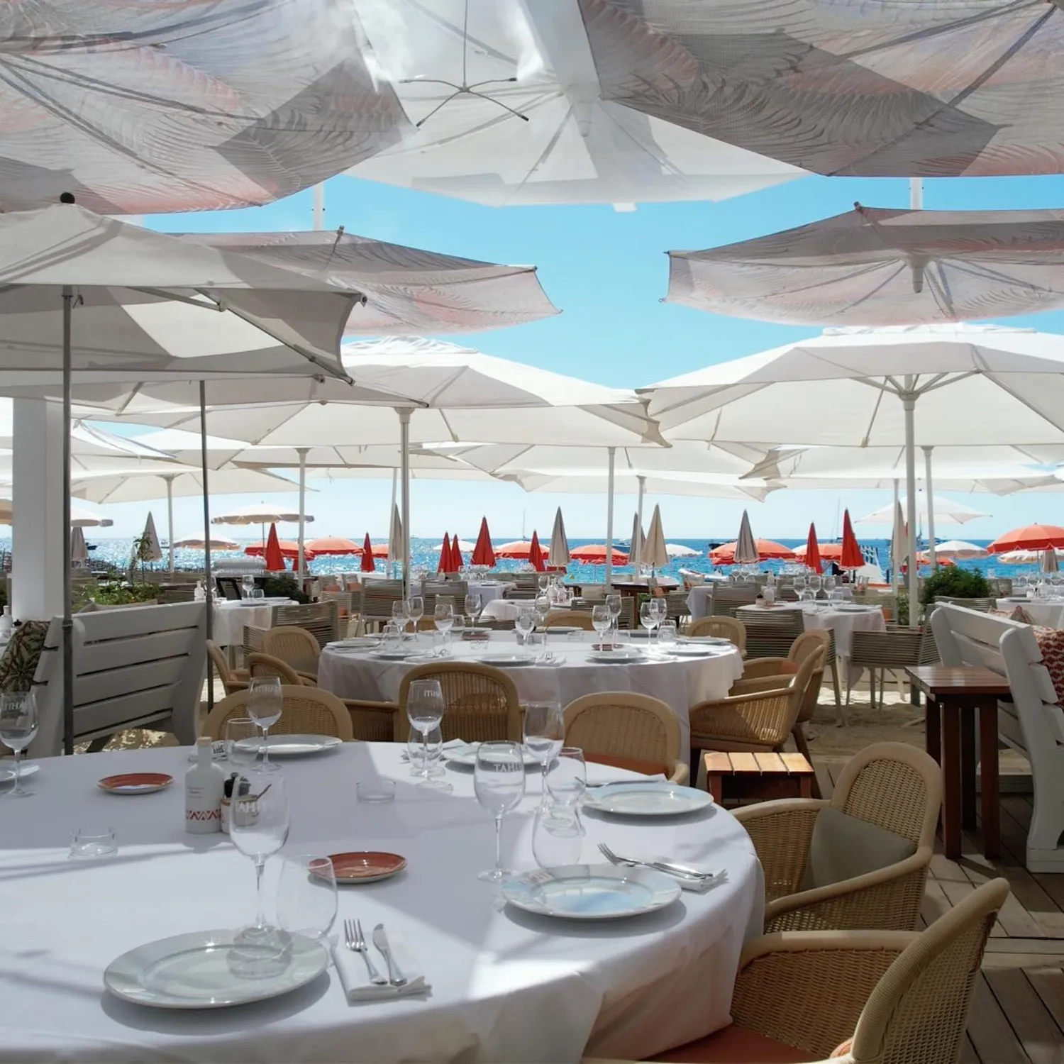 Tahiti Beach restaurant Saint-Tropez