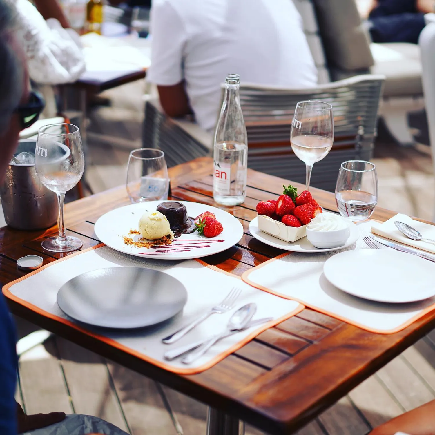 Tahiti Beach restaurant Saint-Tropez